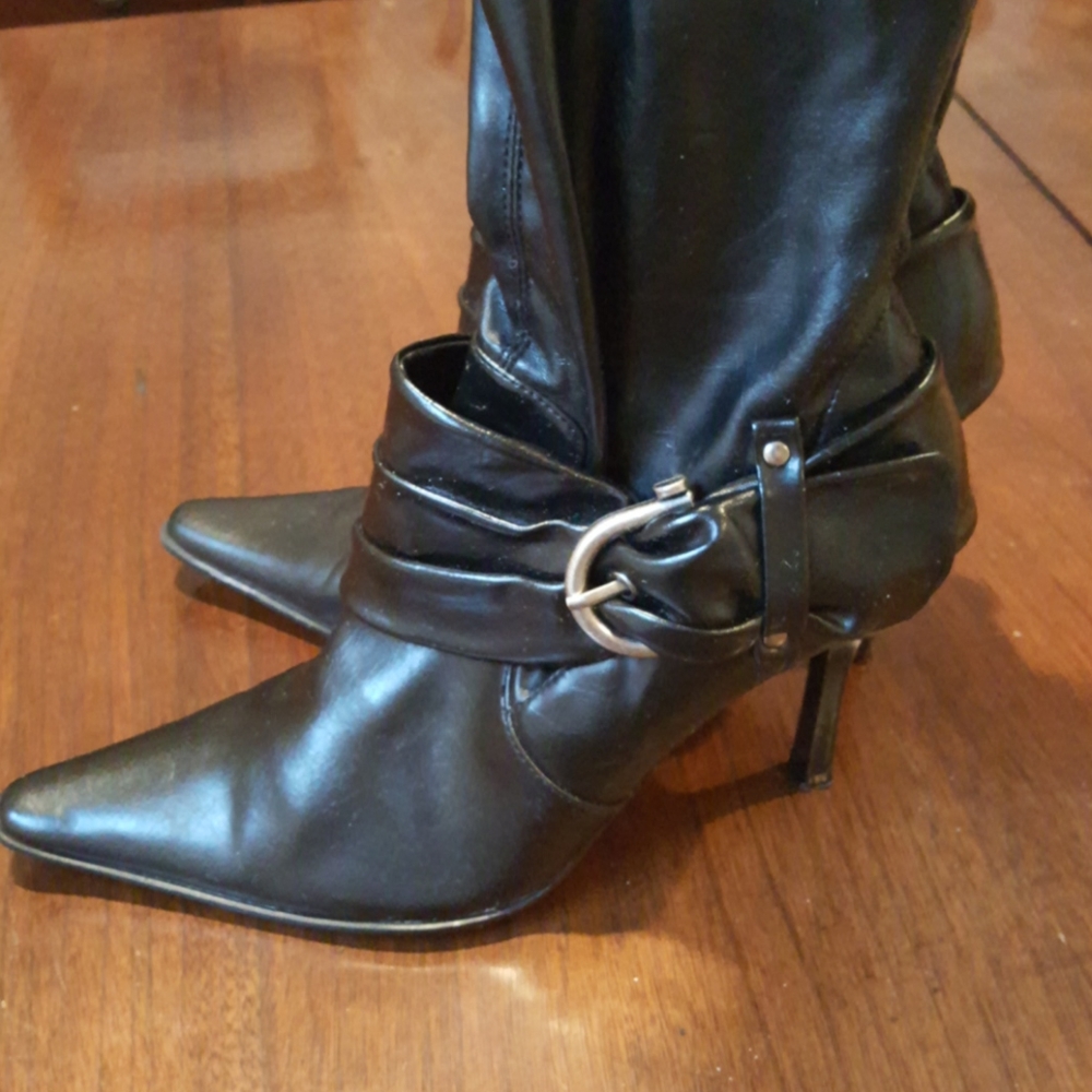 08:11  Rampage Knee (Cuffed) Boots